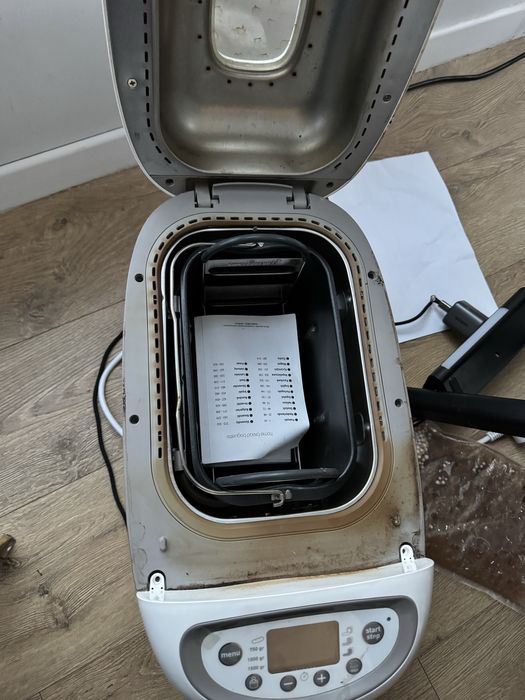 Aparat Moulinex 1600W – defect, NU pornește – pentru piese