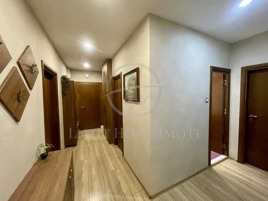 Продава се Четиристаен апартамент в Пловдив, Тракия - 86 кв.м за 2000 €/кв.м - Снимка #21