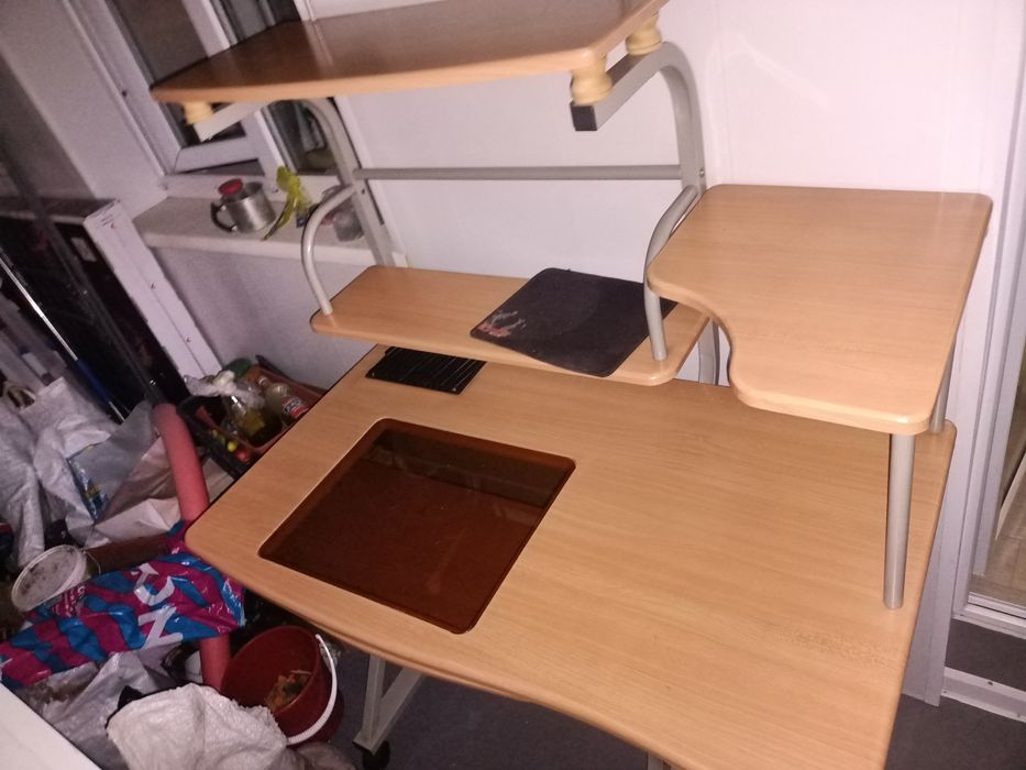 Компьютерный стол
