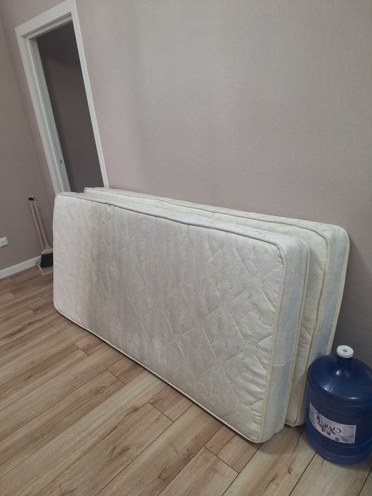 Продам матрасы б.у. 90/190