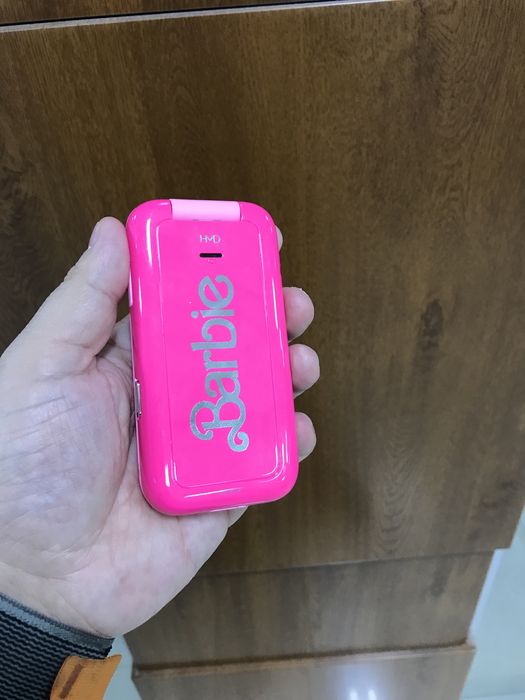 Barbie yengi  2 ta simkartali