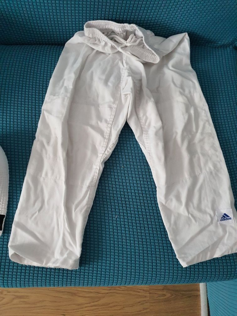 Kimono Judo Adidas copii Pitesti OLX.ro