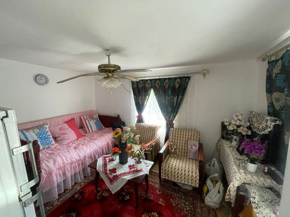 Vând Casă cu teren 3150 mp.aproape de Pitești