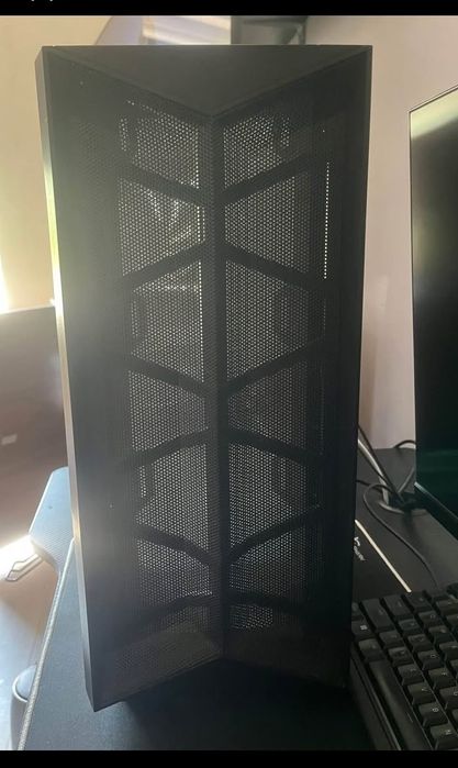 Геймърски компютър топ оферта