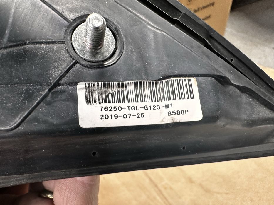 Oglindă stânga honda civic.cod:76250-tgl-g123-m1.