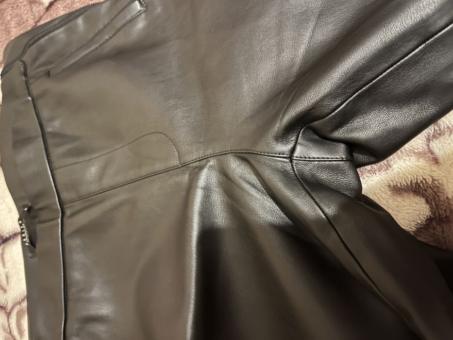 Pantaloni imitatie piele negrii