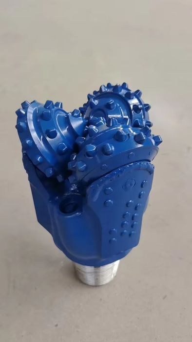 Сондажно триролково длето 152мм.