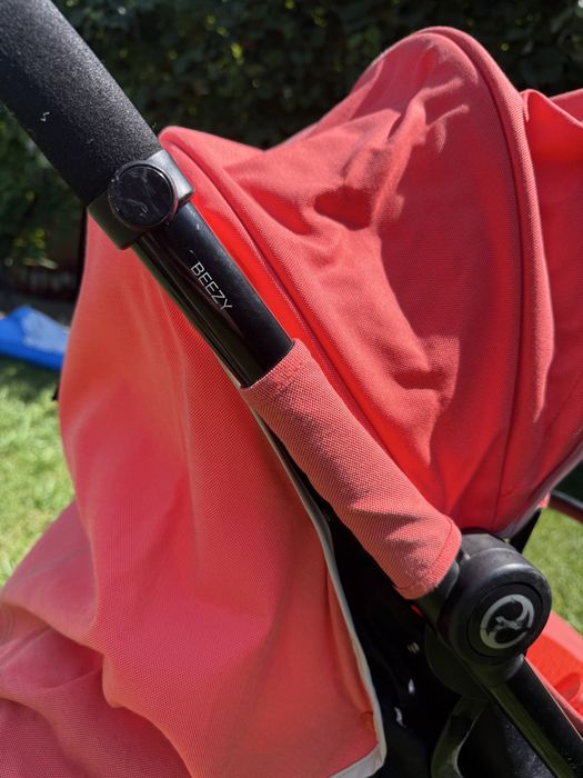 Cărucior sport compact și ultra-ușor – Cybex Beezy Hibiscus Red