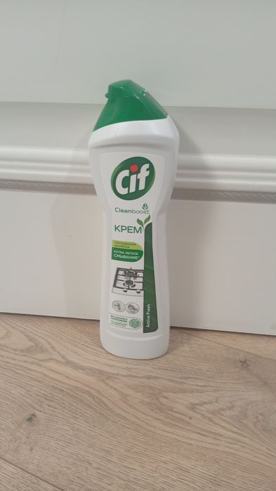 Продам чистящее средство Cif