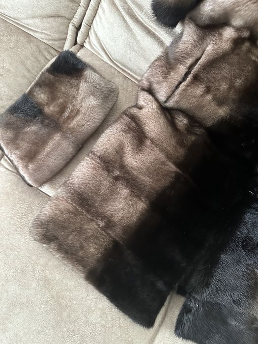 Норкавая шуба с капюшоном