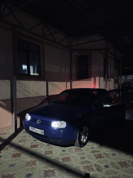 Срочно продается Гольф 4 1,6обьем