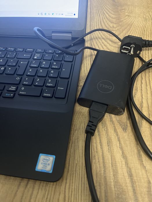 Laptop Dell Latitude E5570/ i5 GEN 6/ SSD 256 GB / 16 GB RAM