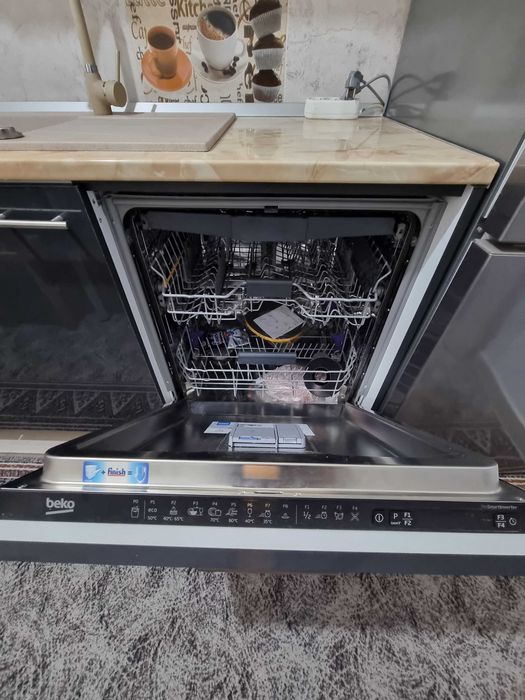 Inchiriez Apartament NOU! 2 camere, Militari Residence, Parcare!