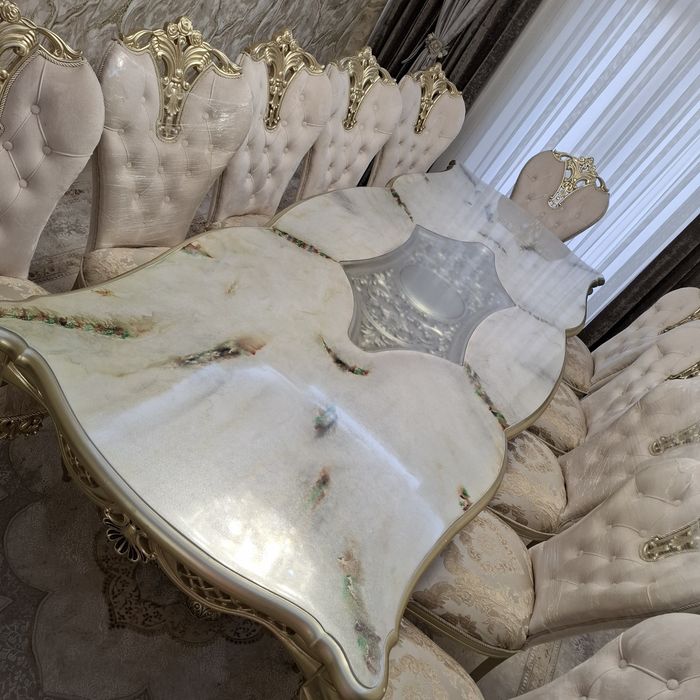 Stol stul sotiladi srochna