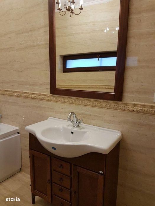 Vila lux de 5 camere cu parcare subterana în zona Bragadiru - Ghencea