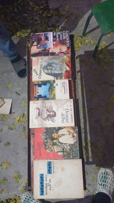 Vand cărți din 1963-1990