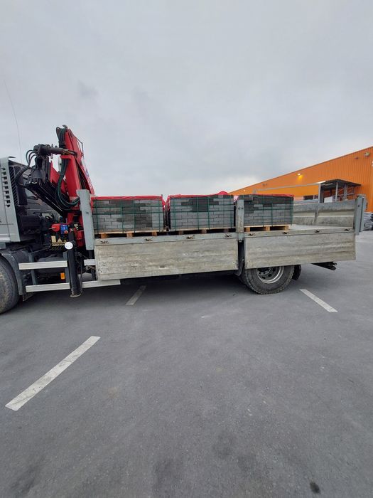 Transport camion cu macara Transport basculabil