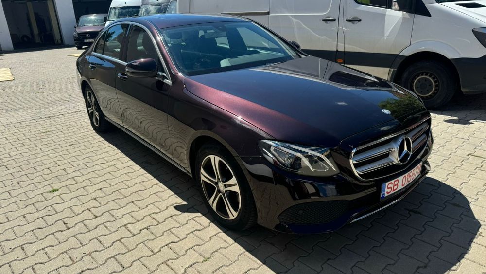 Inchiriez Mercedes E200 Bolt - Uber - Black Cab