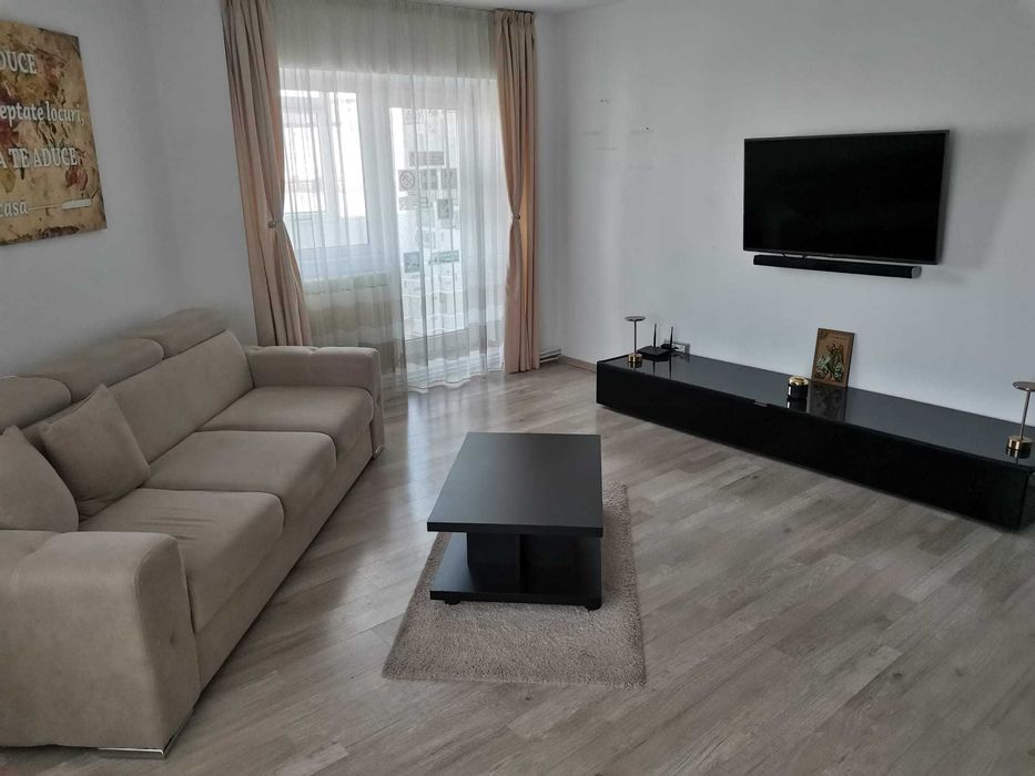 Închiriere Apartament 3 Camere – Zona Tomis III