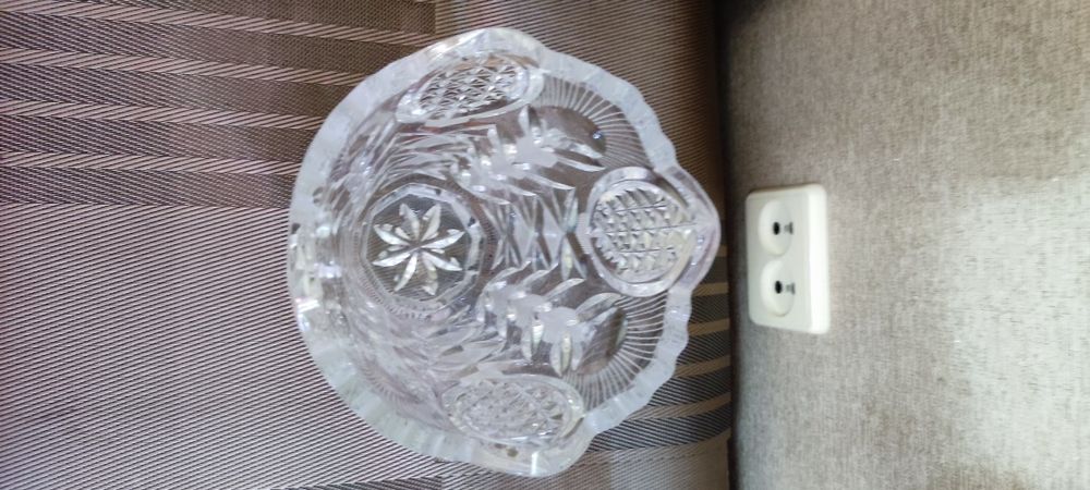 Ваза для цветов хрустальная, советская. Высота 21 см.