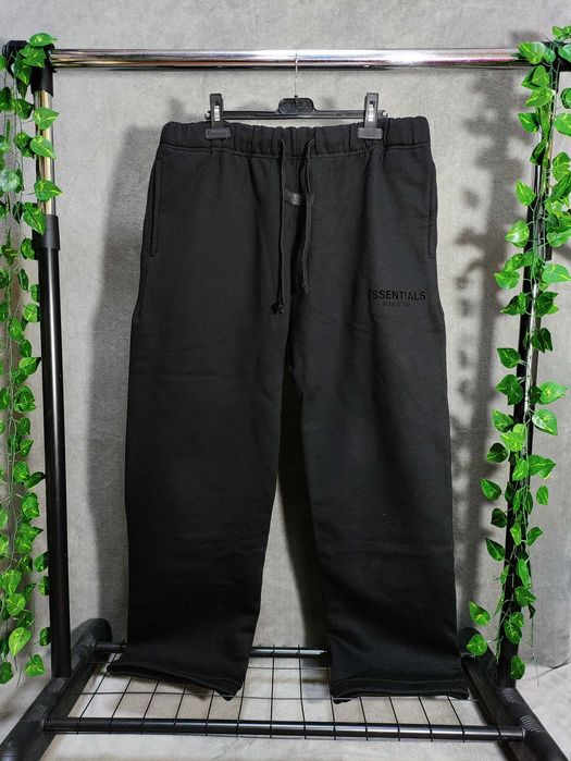 Pantaloni Essentials marimea XXL