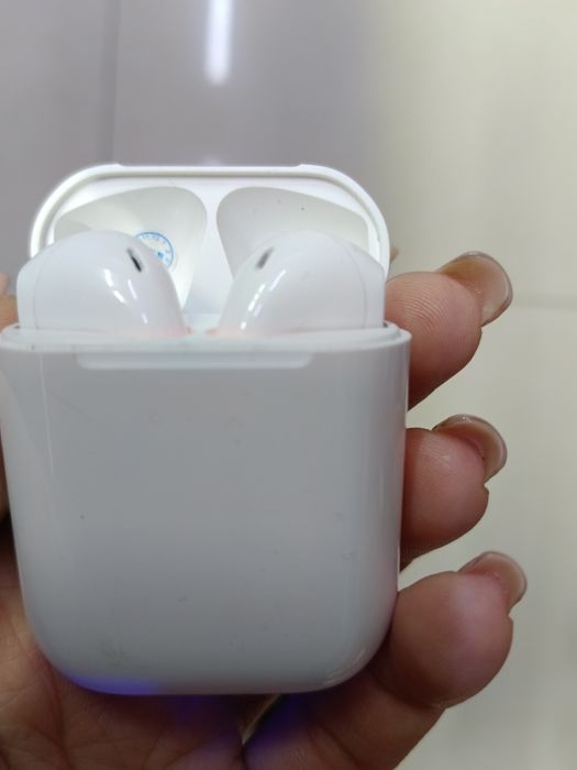 Почти новый. Айрподс