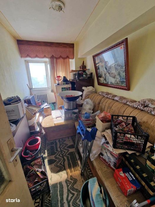 De vanzare apartament cu 4 camere decomandat, balcon, 2 bai , boxa