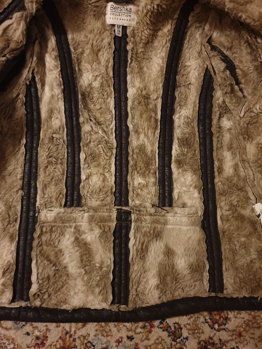 Дублёнка женская Bershka