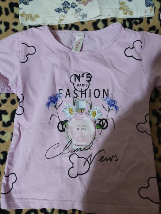 Футболки и маечки летние