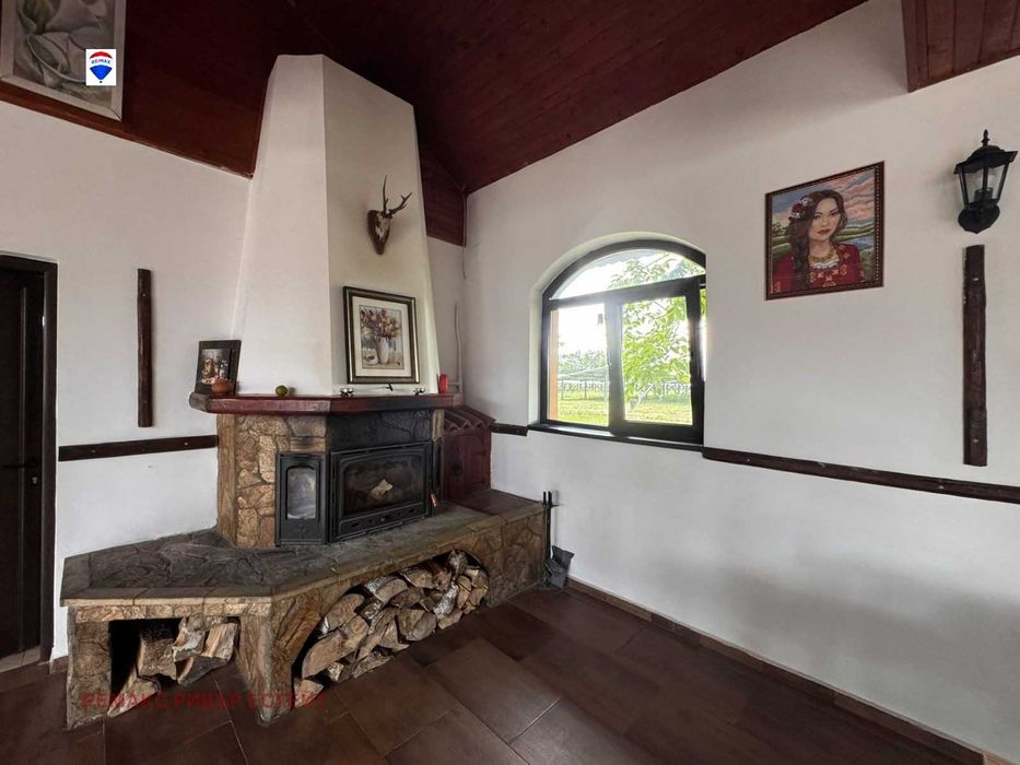 Фотоволтаична централа + ресторант с басейн и лятна градина