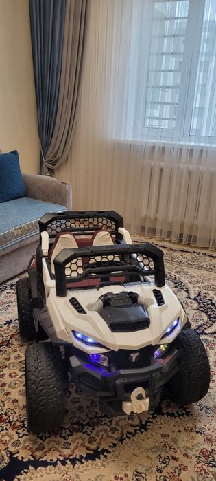 Продам детскую машину