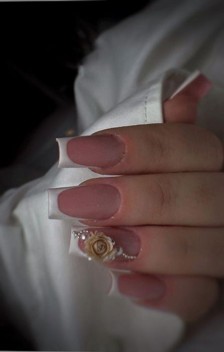 Manichiura și pedichiura la cel mai bun preț ! 50 lei