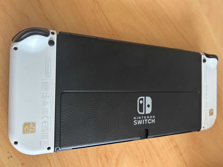 Nintendo Switch OLED Zelda Edition + Игри