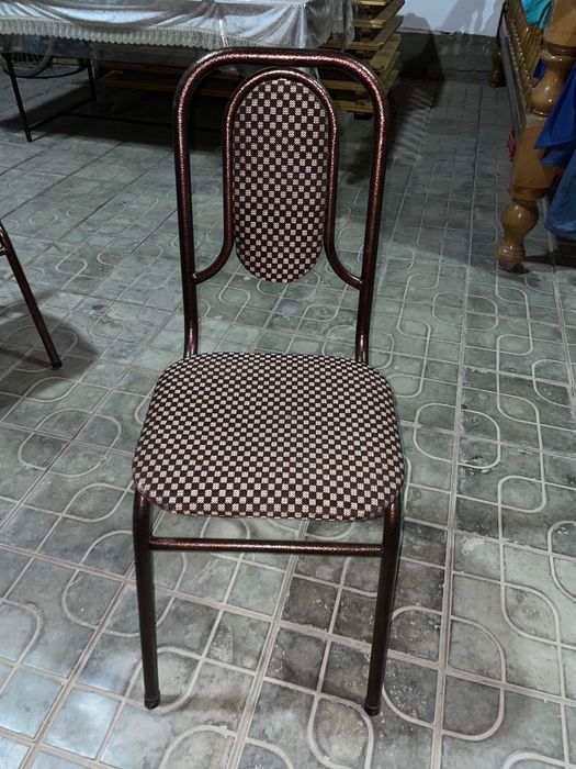 Стуллар сотилади.