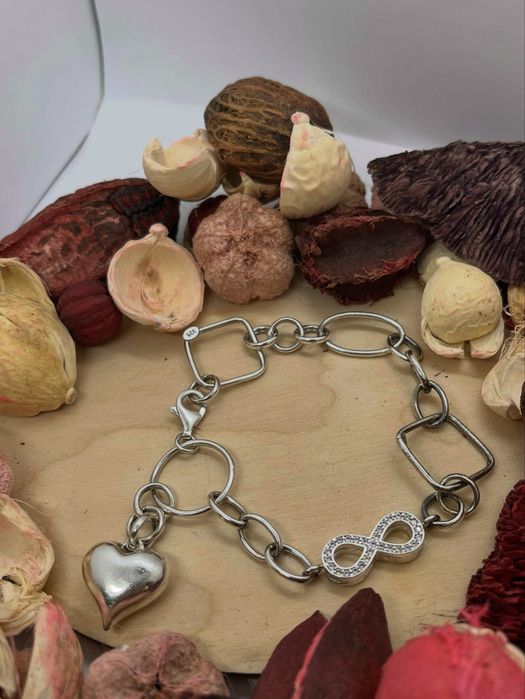 Сребърни Обеци,висулка и гривна 925