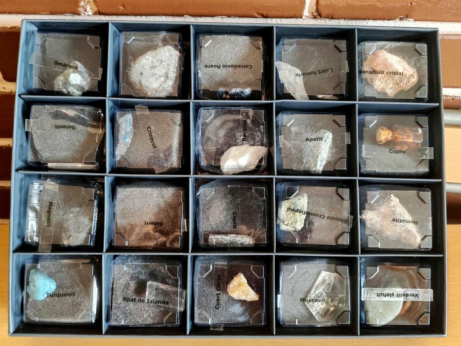 Colecție de minerale