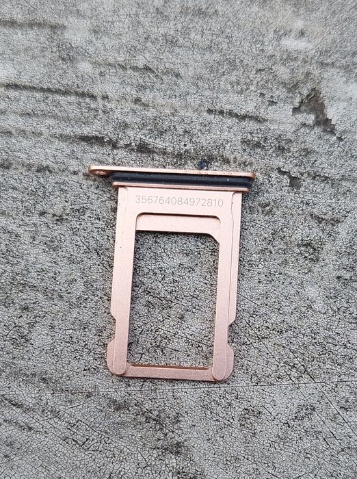 Vând Apple iPhone 8 Gold de 256GB, fără iCloud dar blocat //poze reale