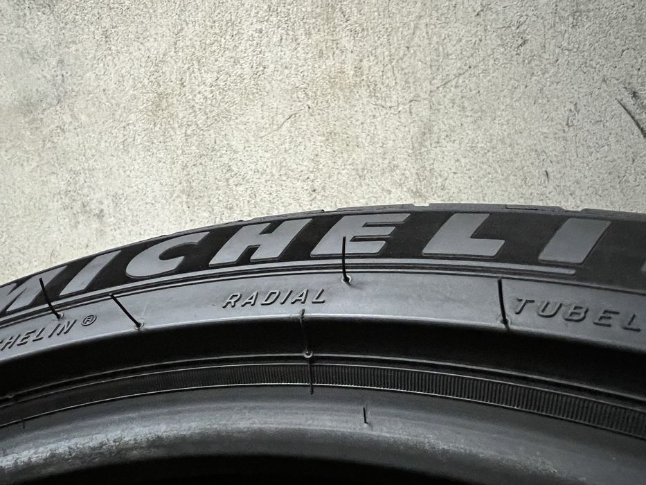 275/35/19 MICHELIN, DOT:22/23г., като Нови!