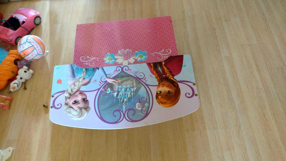 Детска  пейка - чин Ана и Елза от 2 до 5 години