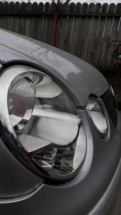 Detailing  faruri/stopuri auto