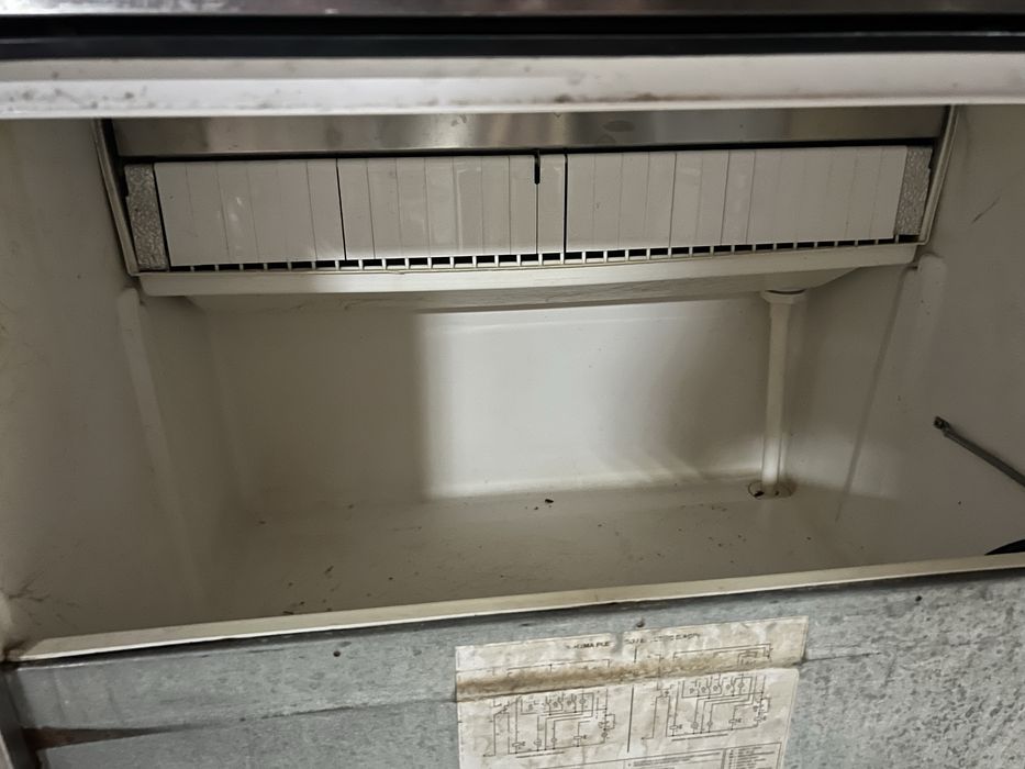 Професионален ледогенератор Brema