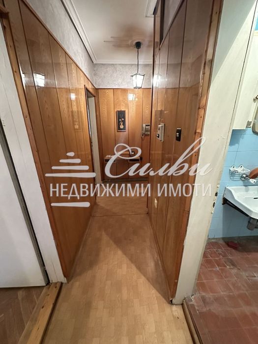 ЧЕТИРИСТАЕН ТУХЛЕН апартамент ИДЕАЛНИЯ ЦЕНТЪР на гр. Търговище !