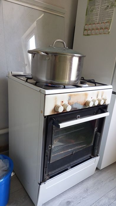 2 газ плиты и раковина