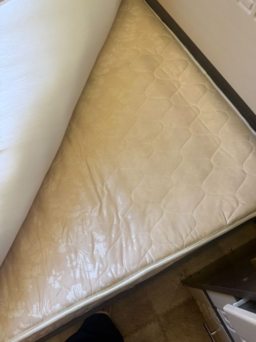 Продам спальный гарнитур состояние хорошее