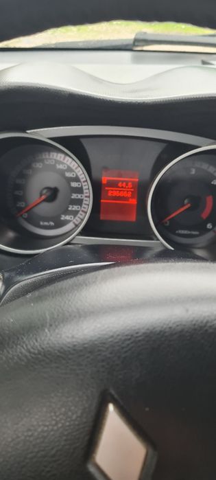 Mitsubishi Outlander   2.0 D-ID 4×4