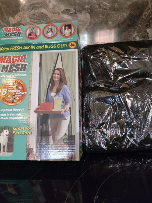 Предпазна мрежа за врата против насекоми