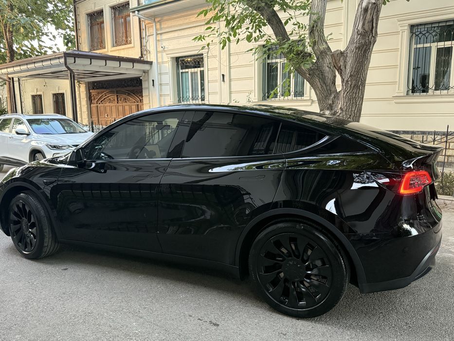 Продам Tesla Model Y 22/23 год
