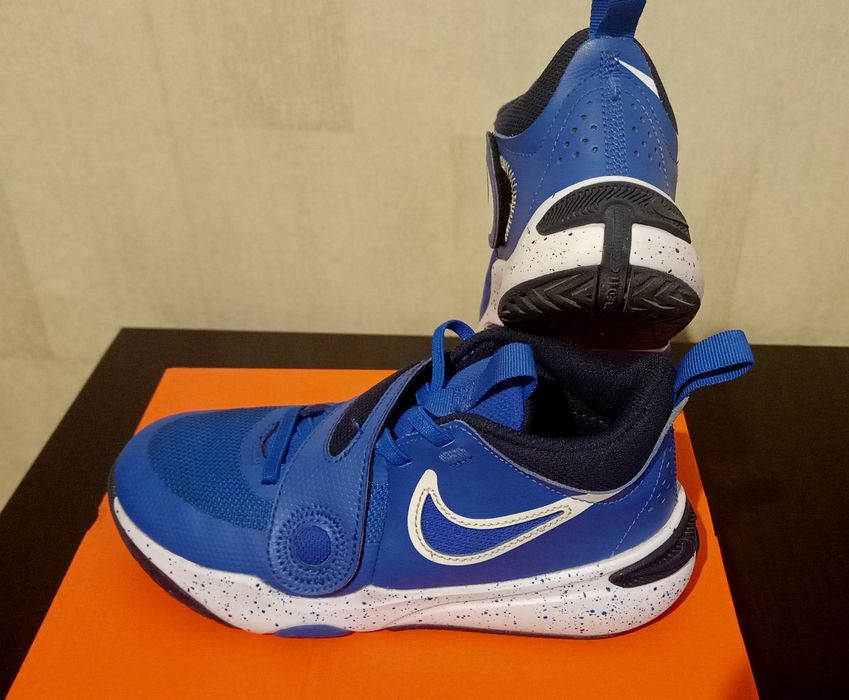 Оригинални Маратонки "Nike Team Hustle D 11"