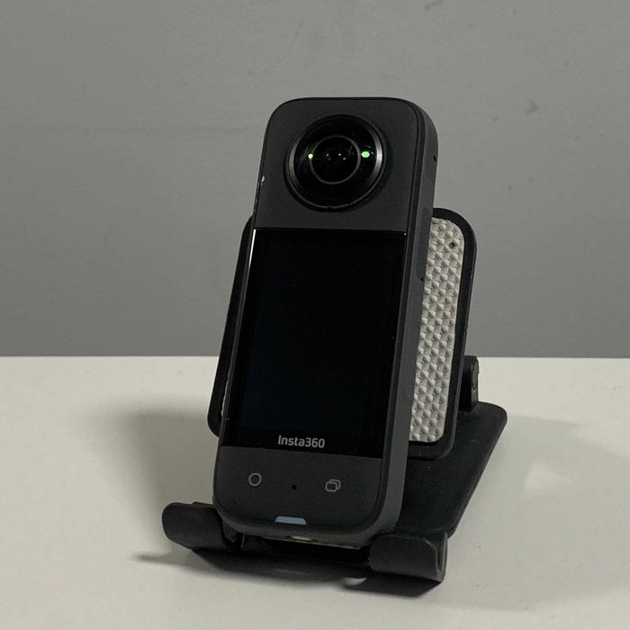 Понорамная экшнн камера INSTA 360  X3