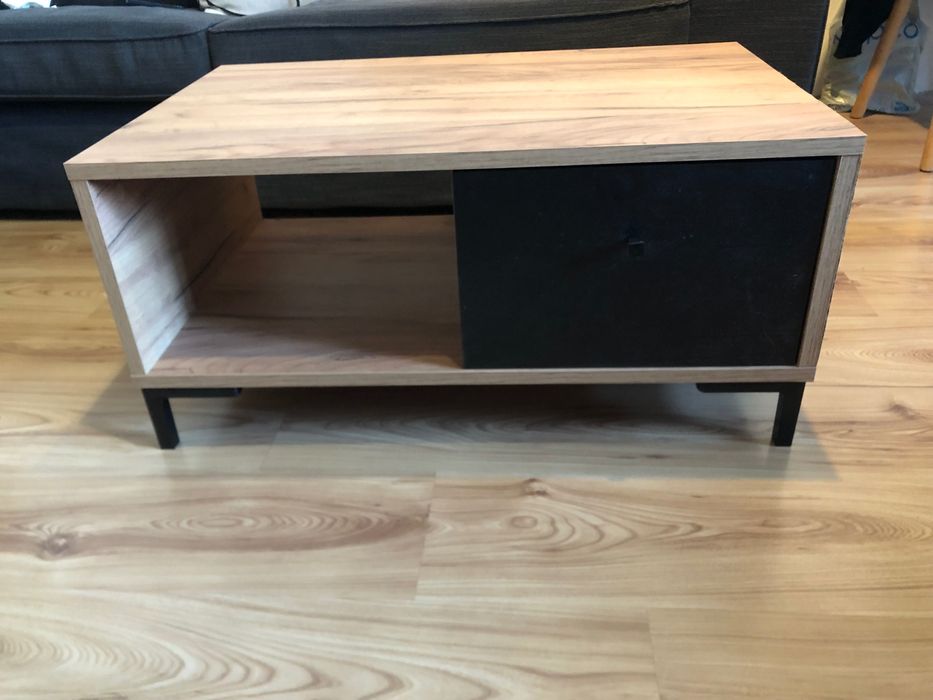 Холна маса с чекмедже